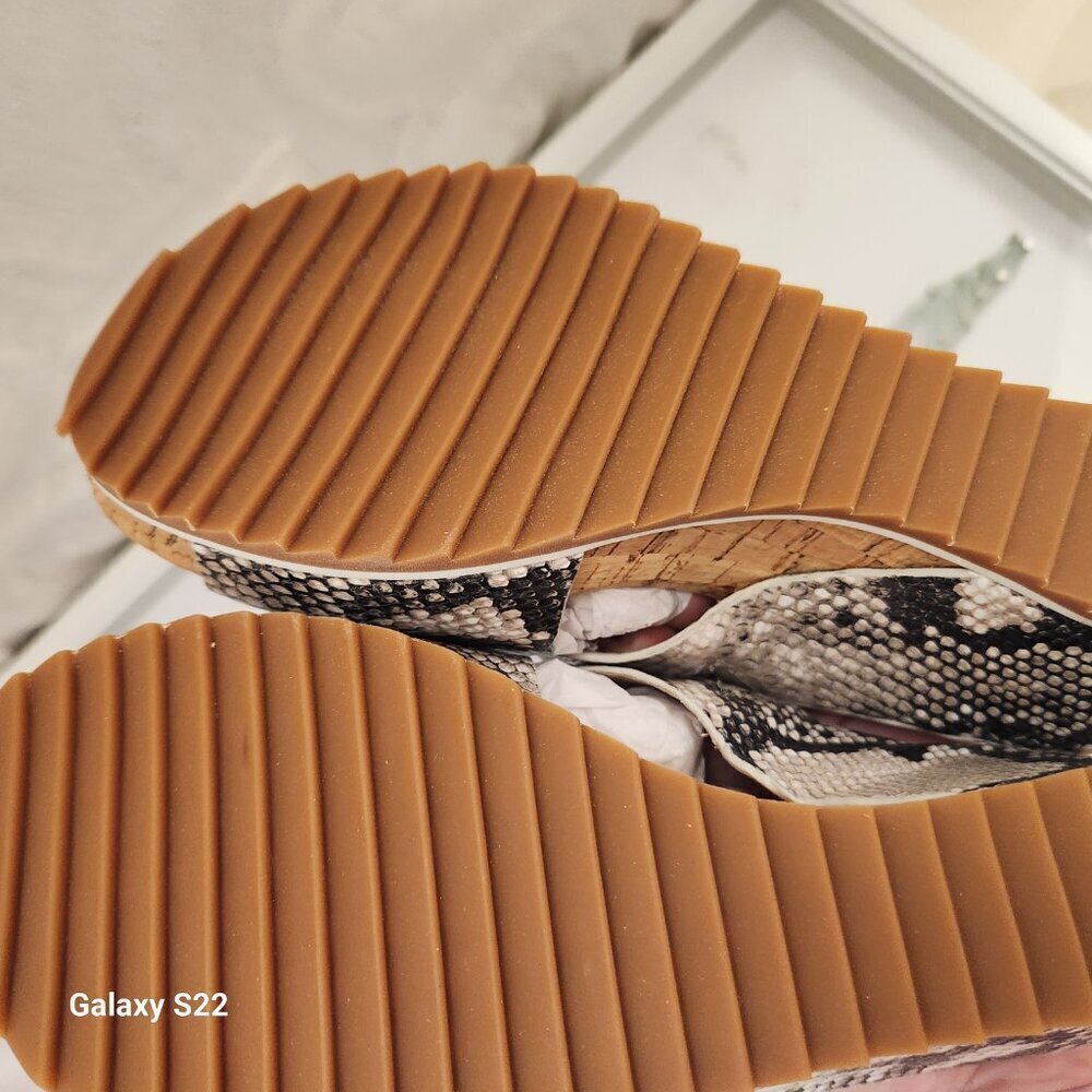 Donald Pliner "Sisu" Python Print Wedge Sandals. … - image 9